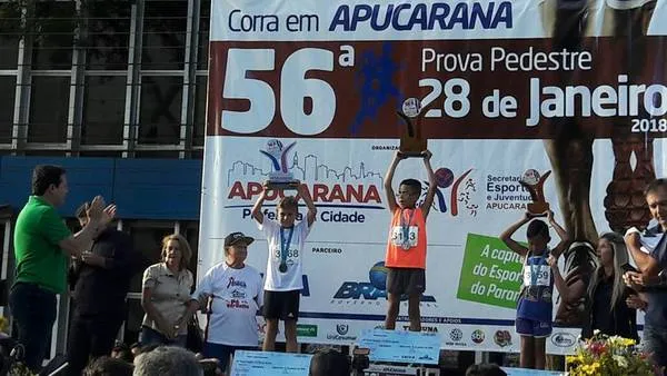 João Guilherme Pantaleão, Pedro Machado de Oliveira e Yuri Barbosa subiram no pódio pela categoria sub-10 |  Foto: Divulgação
