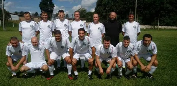 O Clube Esquema 10 voltou a vencer na Copa da Amizade de Futebol Suíço - Foto: Divulgação