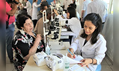Cirurgias de cataratas atendem 90 pacientes