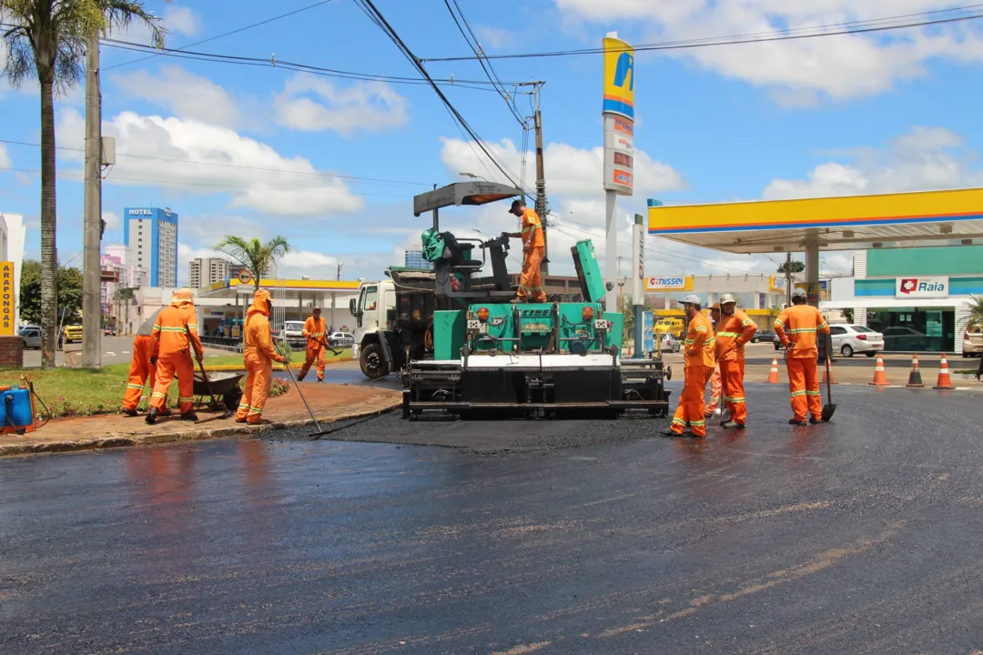 Prefeitura inicia recapeamento da Avenida Arapongas