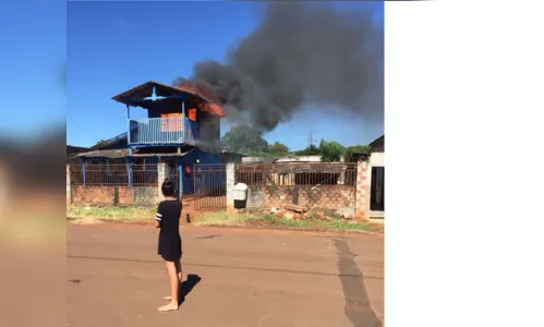 
							Incêndio mobiliza Corpo de Bombeiros em Ivaiporã
						
						