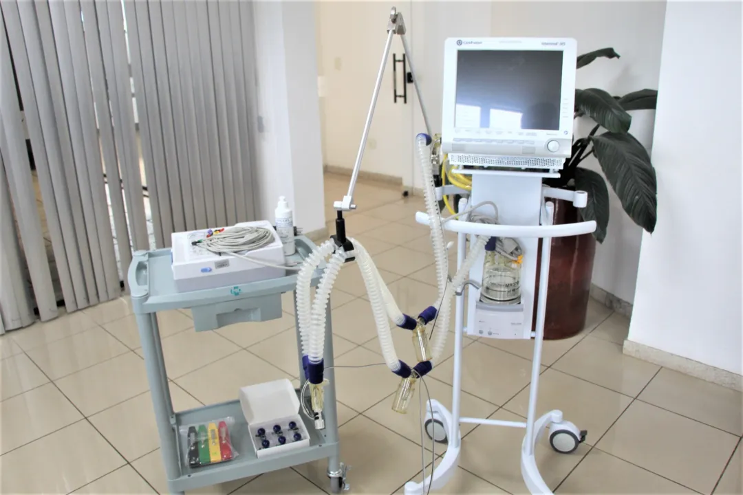 Arapongas recebe dois novos equipamentos para a área da saúde