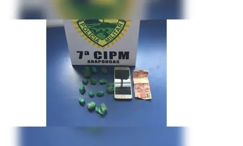 Adolescente é flagrado com 13 buchas de maconha em Arapongas