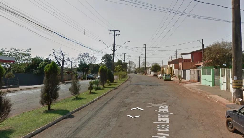 Avenida das Laranjeiras onde as jovens foram resgatadas pela polícia - Foto: Google Street View