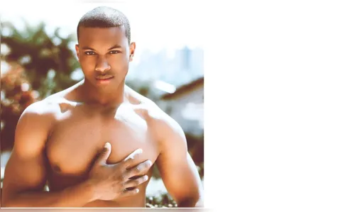 
							Apucaranense busca título de Mister PR Universo 2018
						
						