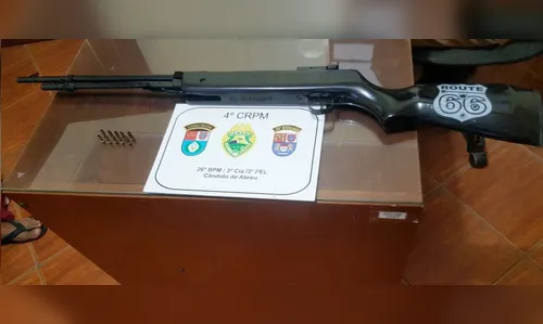 Morador é preso após anunciar venda de espingarda no Facebook