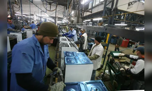 Emprego no Paraná tem melhor resultado em três anos