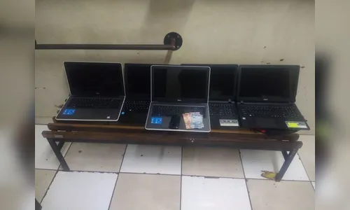 PM detém menor e recupera motocicleta e cinco notebooks roubados de fábrica de confecções