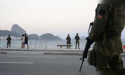 Governo federal estuda pedir 'mandado coletivo de busca, apreensão e captura' no Rio de Janeiro