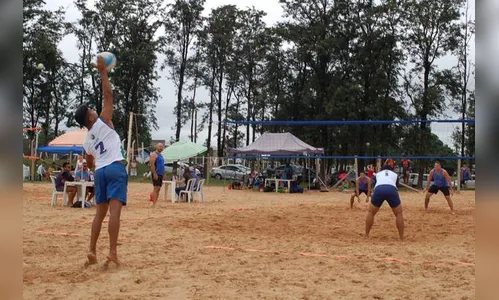Atletas de Arapongas e Maringá se destacam no Circuito Araponguense de Vôlei de Praia