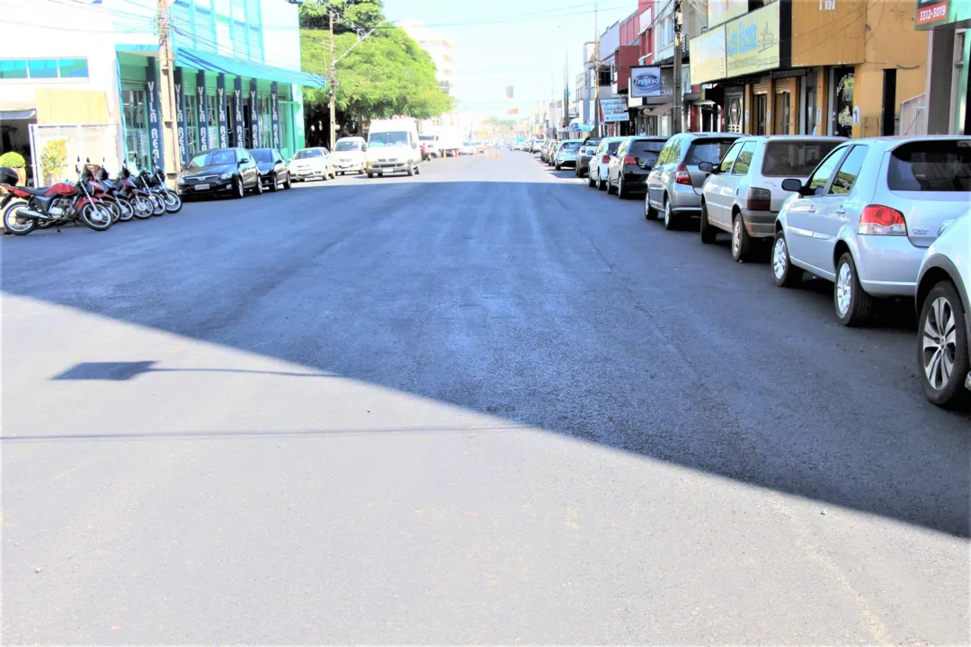 Recape da Avenida Arapongas tem 75% da obra concluída