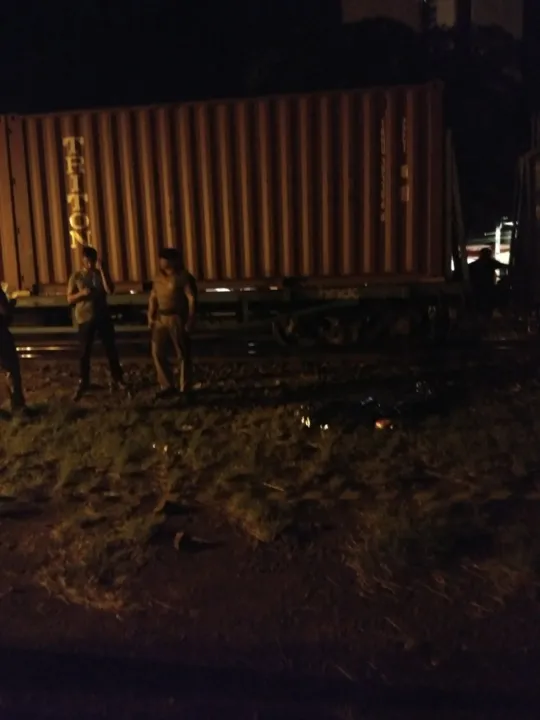 PM esteve no local onde homem morreu após ser atropelado por trem em Arapongas - Imagem reprodução - whatsapp