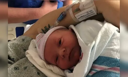 Apresentadora dá à luz ao vivo durante seu programa de rádio