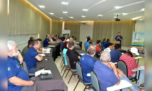 Dirigentes do handebol paranaense se reúnem no Oeste do Estado