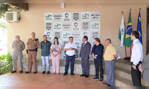 Prefeito participa de entrega de veículos à Polícia Civil de Arapongas