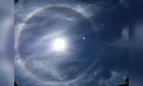 Fenômeno no céu chama a atenção de moradores no Paraná