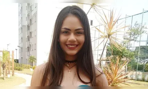 Jogadores do Rio Branco-PR homenageiam youtuber assassinada antes de partida