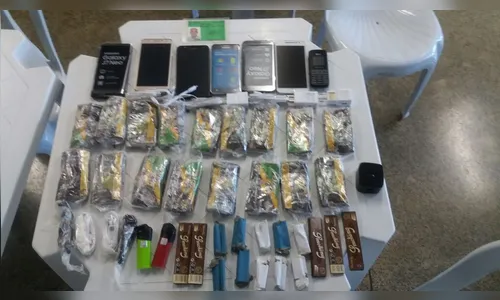 Deficiente é flagrado tentando entrar em presídio com celulares escondidos na prótese