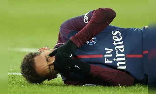 Contusão de Neymar remete a previsão de Carlinhos Vidente