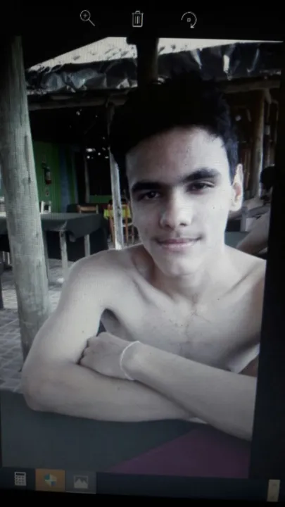 Familiares estão à procura do  jovem Vítor José Pereira Frosa, de 18 anos - Foto: Reprodução