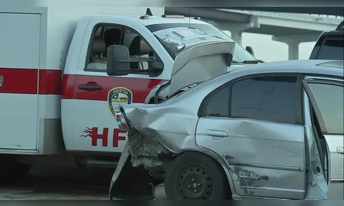 Após provocar acidente, motorista confere se vítimas estão bem e se mata