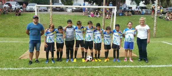 Equipe da Escola Municipal Bento Fernandes Dias está disputando a segunda edição da Copa da Amizade Kid´s - Foto: Divulgação