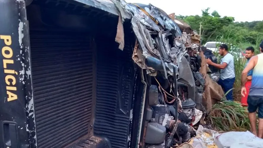 Quatro policiais morreram no acidente. Foto: Polícia Rodoviária Estadual