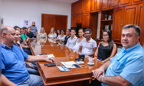 Saúde ganha reforço de 25 profissionais em um mês