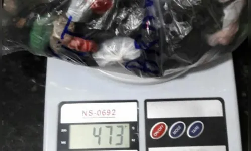 PM apreende menores de 14 e 16 anos com quase 500g de maconha