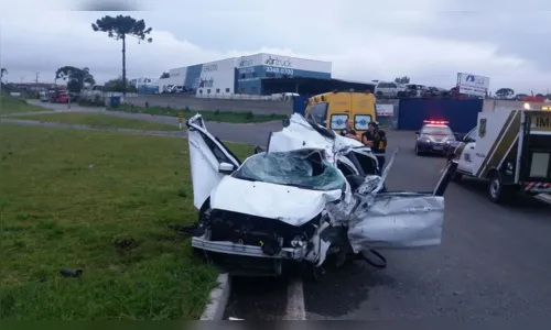 
							Usuário de tornozeleira capota carro roubado e morre no PR
						
						