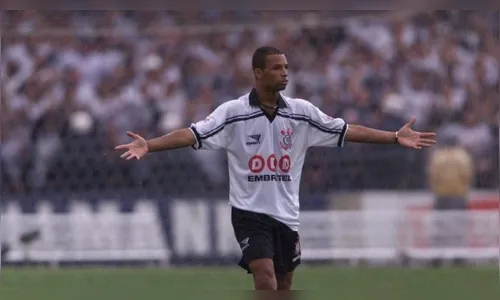 Craques do Corinthians participam de futebol solidário em Apucarana