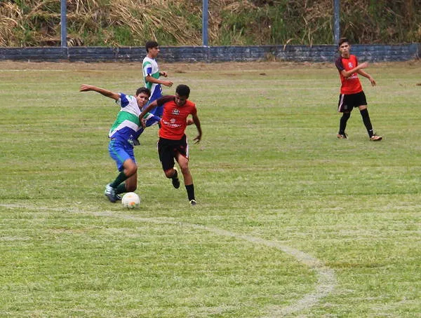 Projeto Atleta Nota 10 e Gera estão disputando a Liga de Londrina na categoria sub-17 - Foto: www.oesporte.com.br
