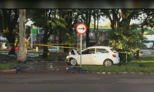 Cinegrafista morre após bater carro contra uma árvore em Maringá