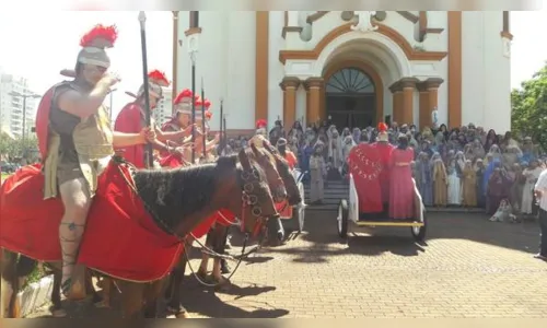 
							Desfile divulga espetáculo Paixão de Cristo em Arapongas
						
						