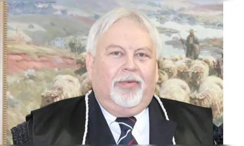 Desembargador do TJ-PR é encontrado morto em apartamento 