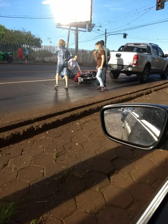 Acidentes nesta manhã em Apucarana deixaram três pessoas feridas - Foto: Reprodução/Whatsapp