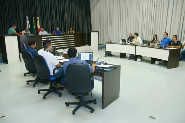 Câmara de Apucarana aprova contas de 2015 de Beto Preto