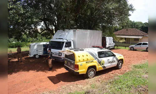 PM apreende em Ivaiporã 20 mil pacotes de cigarros contrabandeados