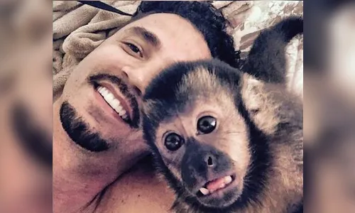 Macaco de Latino morre atropelado e cantor fica arrasado