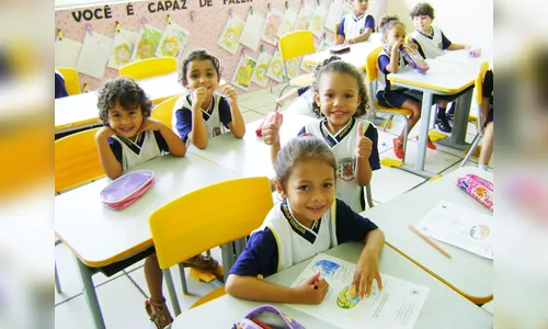 Secretaria de Educação finaliza entrega de kits de uniforme escolar