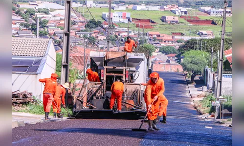 Prefeitura faz a recuperação asfáltica em três bairros