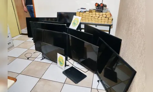 
							PM apreende 33 kg de maconha e 10 televisores em Apucarana
						
						