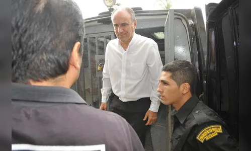 Acusado de desvio de dízimos, bispo Dom José Ronaldo presta depoimento à polícia