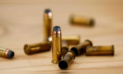 Menina de 14 anos é assassinada com 7 tiros durante a madrugada