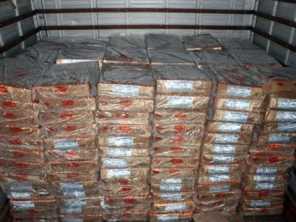 Carga de 5 toneladas de frango congelado é furtada de caminhão em pátio de posto - Foto - Imagem ilustrativa