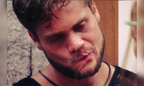 No confessionário, produção ameaça eliminar Breno do BBB18