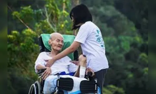 Agência do Trabalhador oferta vaga para cuidador de idoso, entre outras