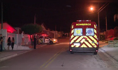 Criminosos 'comemoram' com fogos de artifício assassinato de jovem com tornozeleira eletrônica