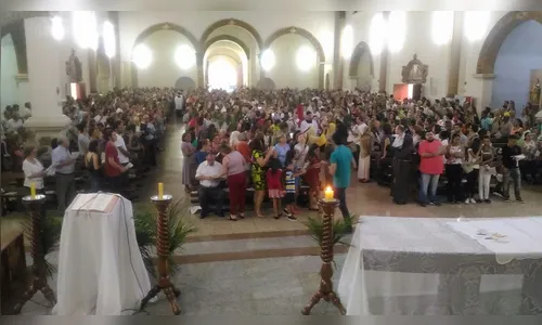 Missa de Ramos marca o começo das celebrações da Semana Santa em Apucarana