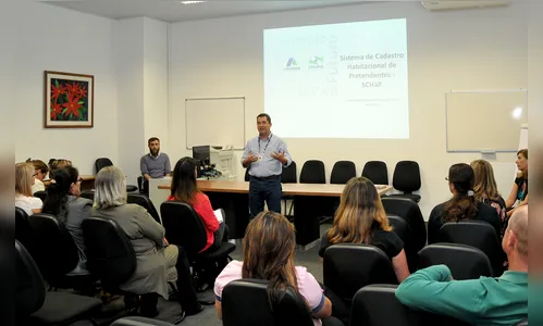 Cohapar capacita prefeituras para novo sistema de cadastramento
